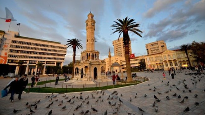 100. Yıl Marşı İzmir’den... Konak’a ‘Atatürk Meydanı’ ayarı